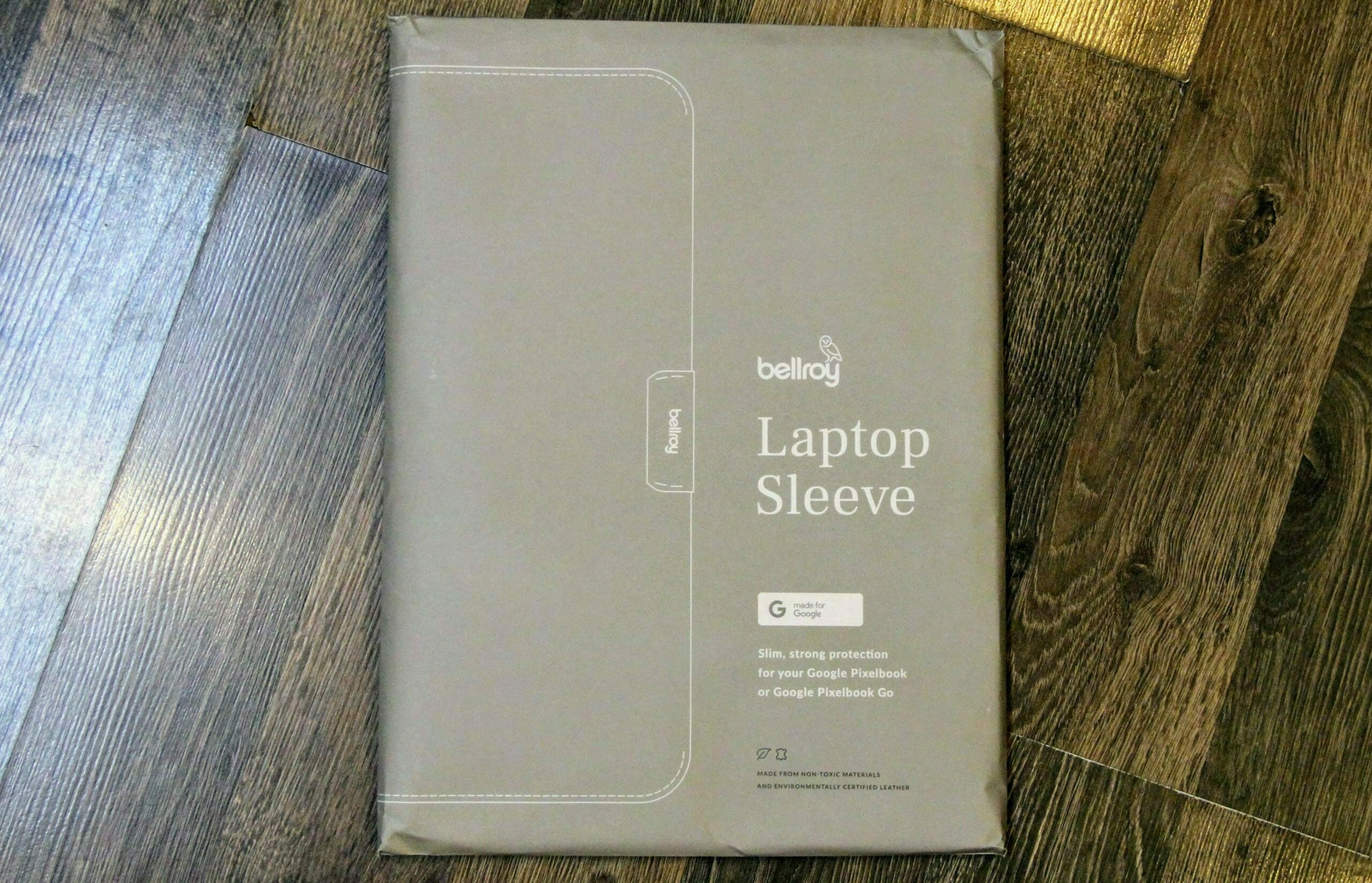 Laptop Sleeve：パッケージ（表面）