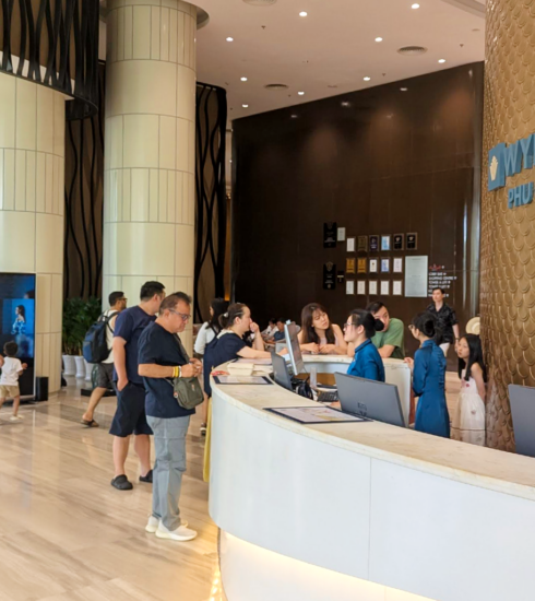 Wyndham Grand フーコック：ロビー風景